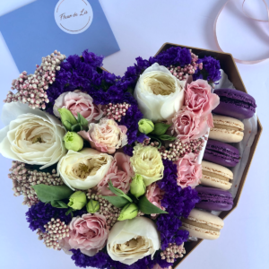 Fleurs Et Macarons