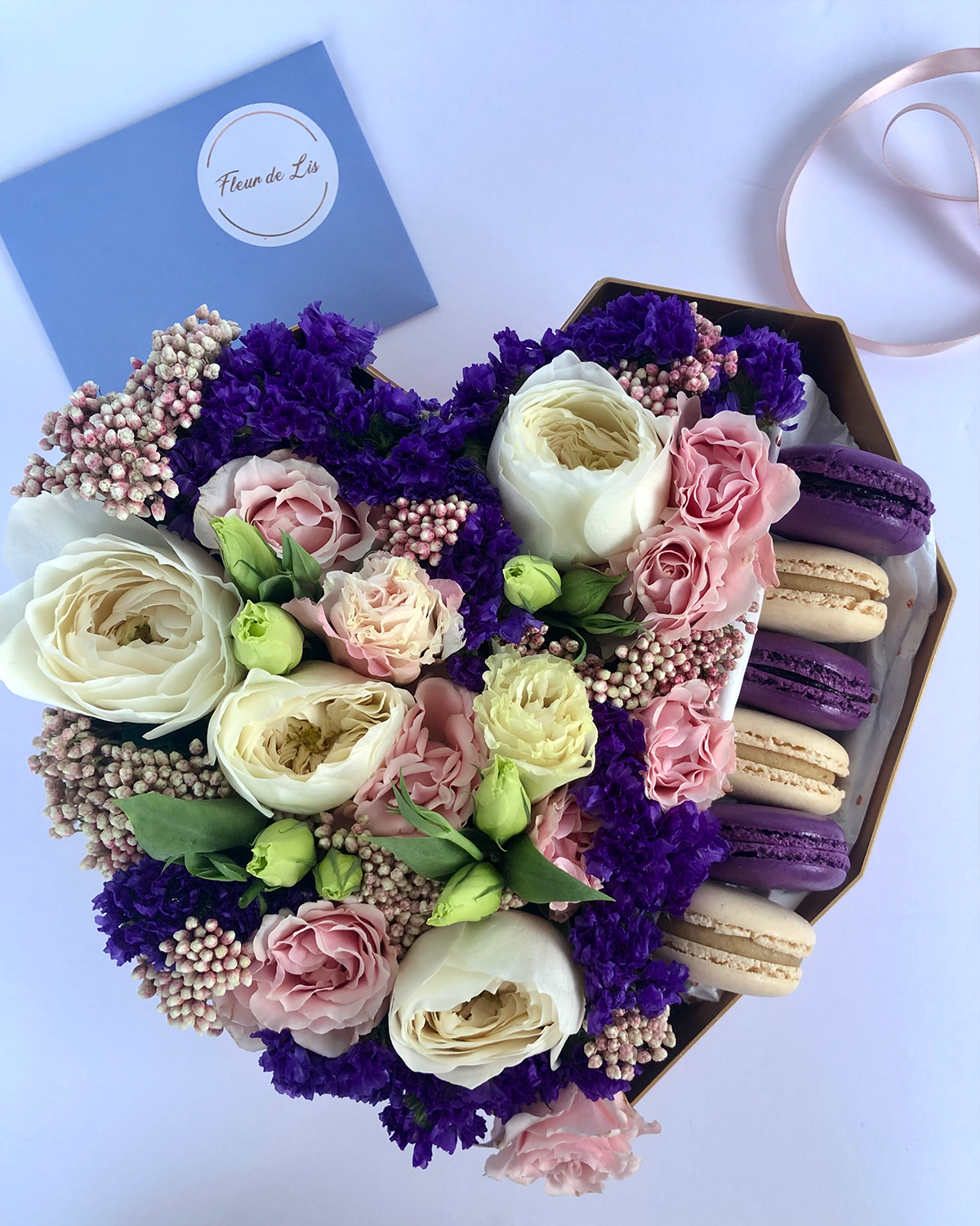 Fleurs Et Macarons